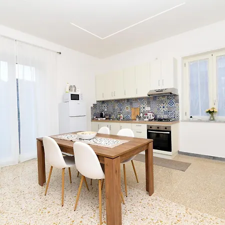 La Terrazza Sugli Dei 2 * アジェーロラ