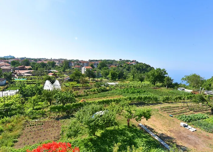 Апартаменты La Terrazza Sugli Dei 2 Аджерола