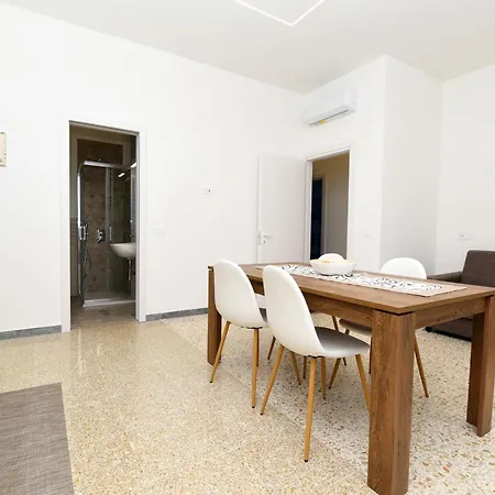 La Terrazza Sugli Dei 2 Apartment *